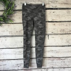 Danskin gray camouflage leggings